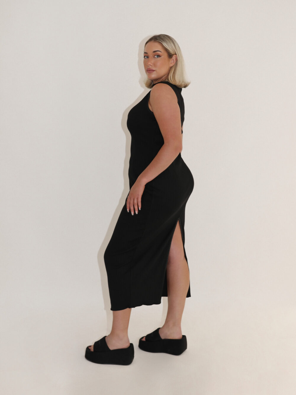 Pletené šaty - Image 7